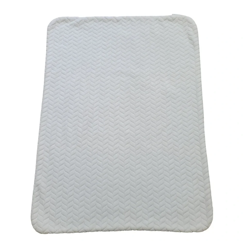 Pottery Barn Kids White Plush Embossed Baby‎ Blanket Chevron 40x30